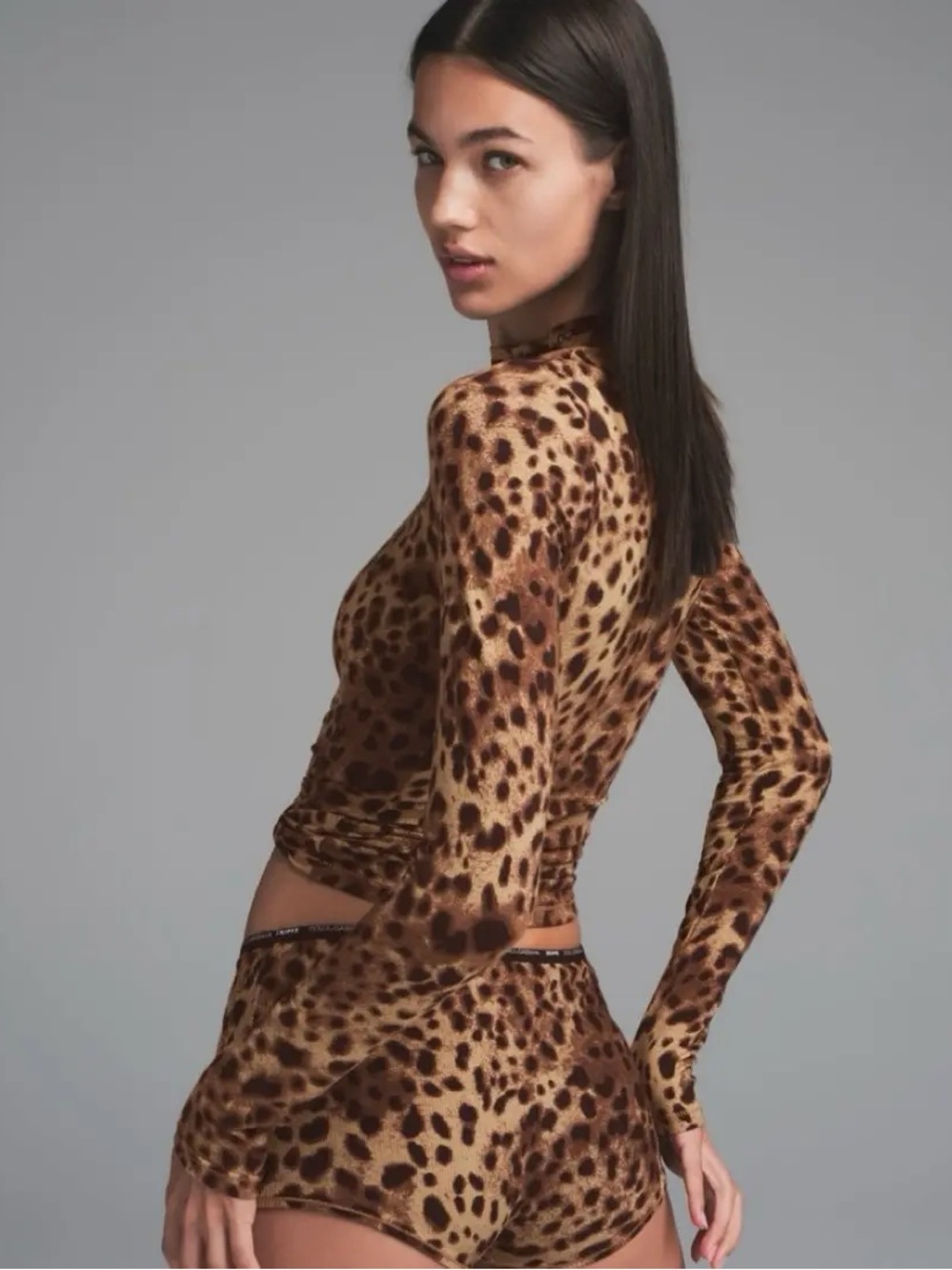 Dolce & Gabbana x SKIMS Leopard Cotton Jersey Long Sleeve Top Size M - Picture 2 of 13